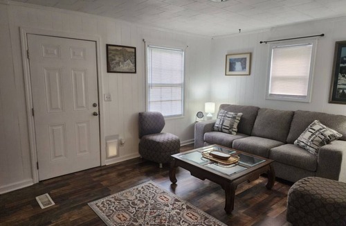 Summerlee House | The Grove- Blue House