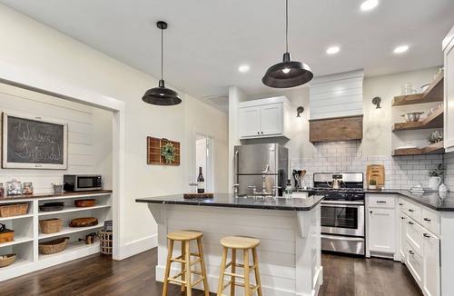 Springdale Cottage | The Grove Cottage - Downtown Springdale