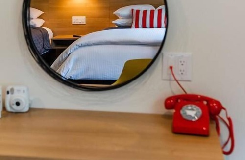 Colchester Hotel | The Grove Motel
