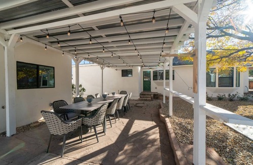 Cottonwood House | The Grove on Main, 2 Homes, Large Patio