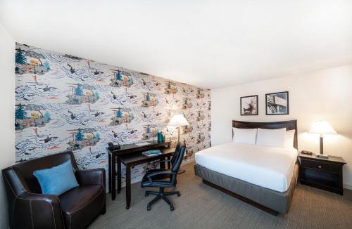 Fairmount Park Hotel | The Grove West Seattle Inn