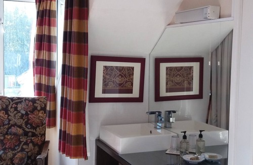 Sidmouth House | The Groveside Guest House