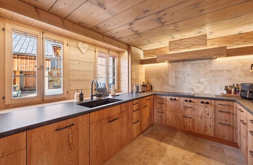 Chateau-d'Oex House | The Gstaad Hideaway – Peaceful Chalet with Mountain Views