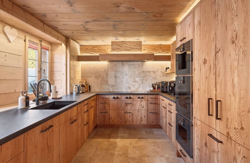 Chateau-d'Oex House | The Gstaad Hideaway – Peaceful Chalet with Mountain Views