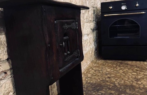 Saint-Laurent-des-Batons House | The Guard Room - Château de Saint Maurice