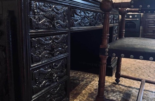 Saint-Laurent-des-Batons House | The Guard Room - Château de Saint Maurice