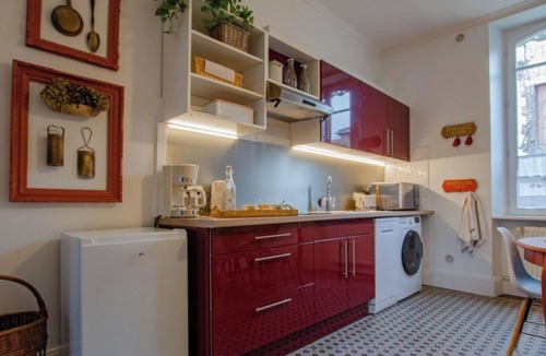 Estissac House | THE GUEST HOUSE