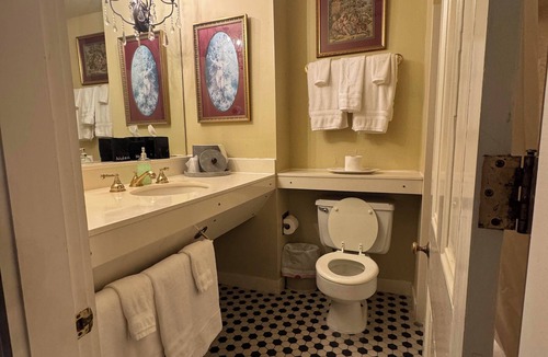 Natchez Bed & Breakfast | The Guest House Historic Mansion
