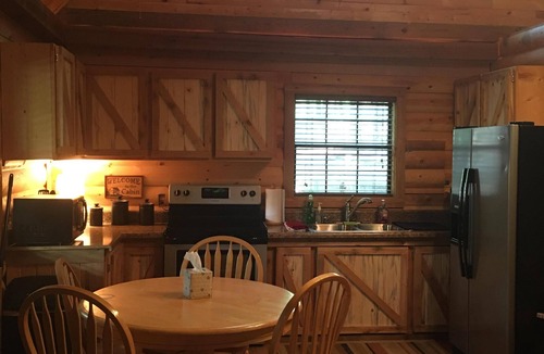 Clinton Cabin | The Guest House on Choctaw Cove