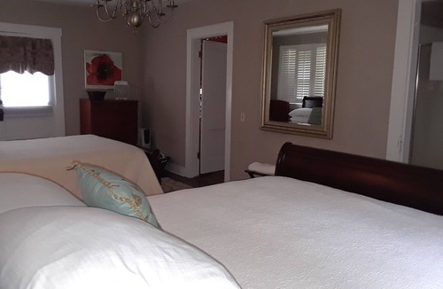 Lancaster Bed & Breakfast | The Guest House