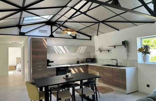 Nyls Villa | The guinguette under the mulberry trees