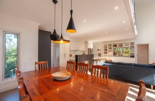 Echuca House | The Gums - Echuca Holiday Homes