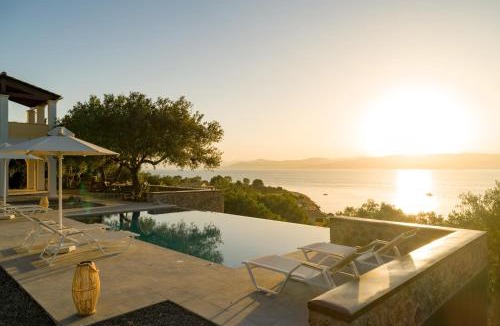 Kavos Villa | The Gunnery House