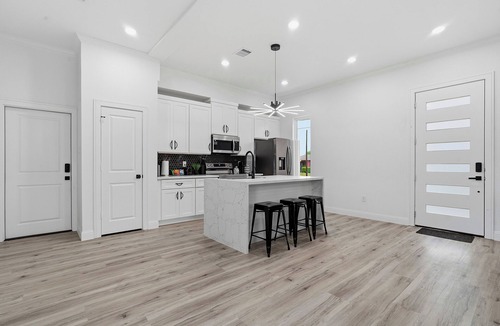 Southeast Houston House | The H-Town Hive Cozy, Chic & Close to Everything
