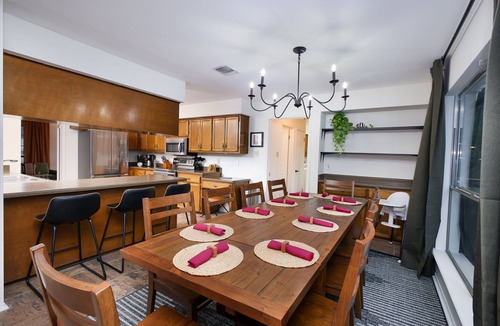 North Central Thousand Oaks House | The Hacienda: Pool, Hot Tub, Games & More!
