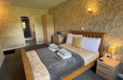 Diss Bed & Breakfast | The Half Moon Inn