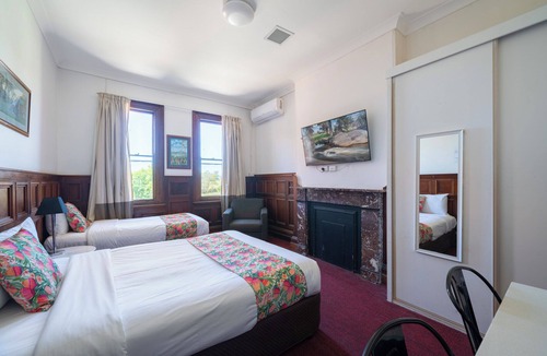 South Bathurst Hotel | The Hallows Accommodation