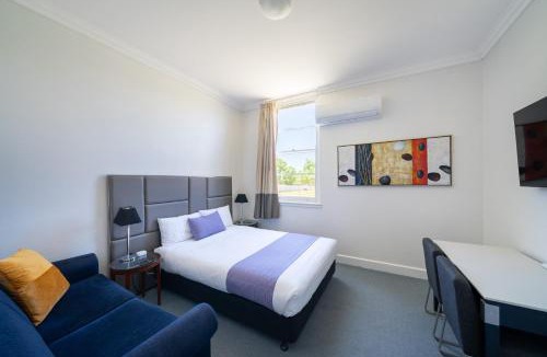 South Bathurst Hotel | The Hallows Accommodation