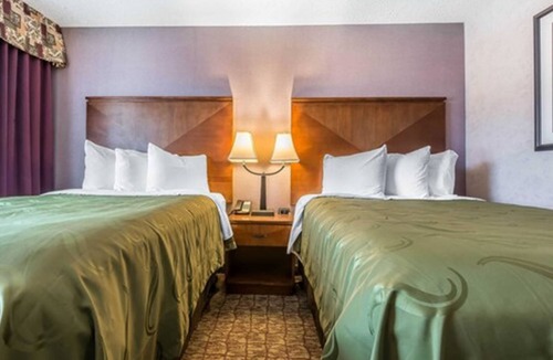 Hamburg Hotel | The Hamburg Hotel