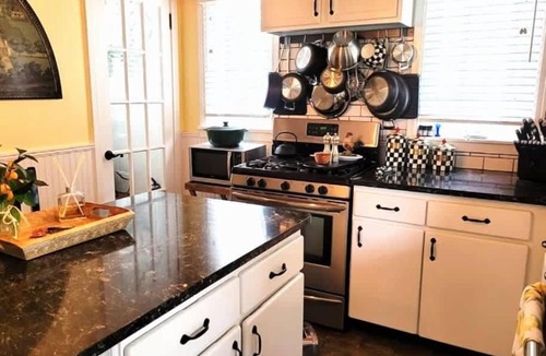 Oswego House | The Hamilton Harbor House
