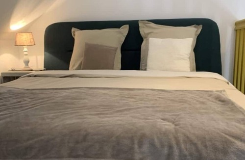 Sierville House | The Hamlet Suite