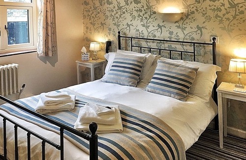 Llanarmon Dyffryn-Ceiriog Hotel | The Hand at Llanarmon