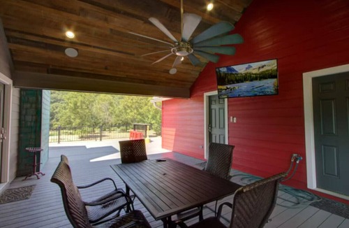Glenwood House | The Hangout on the Caddo River
