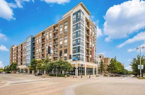 Addison Apartment | THE HANGOUT ! ONE BEDROOM/ONE BATHROOM UNIT