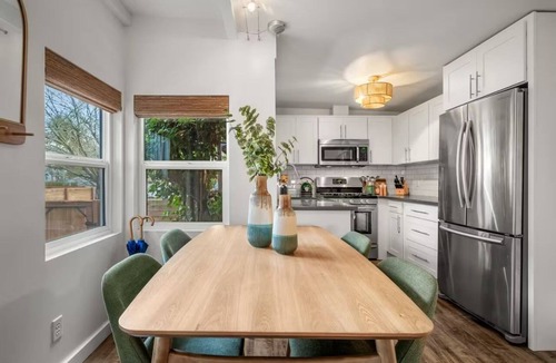 Crown Hill House | The Happy Hideaway