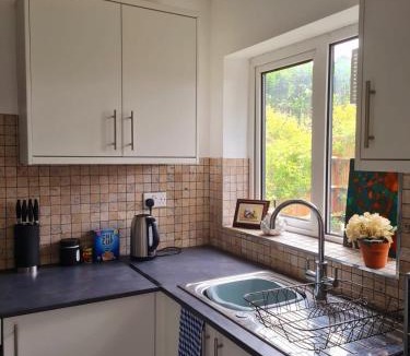 Cheshunt House | The Happy Place!