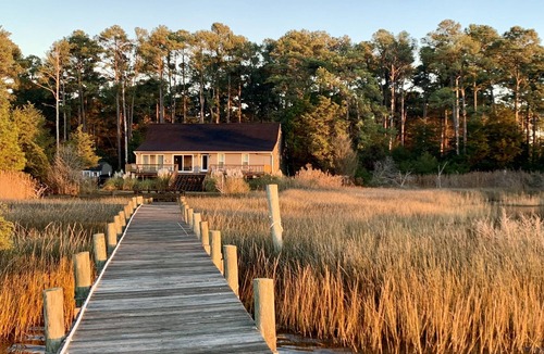 Onemo House | The Harbor House - Waterfront Home with Private Pier & Amazing Views!