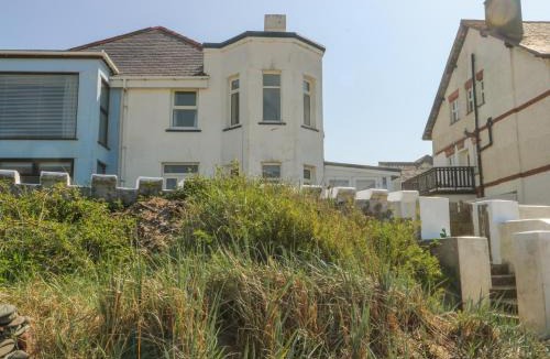 Rhosneigr House | The Harbour