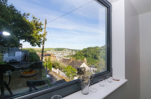 Dartmouth Apartment | THE HARBOUR HEIGHTS, family friendly, with a garden in Dartmouth