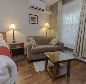 Queens Square Bed & Breakfast | The Harbour House