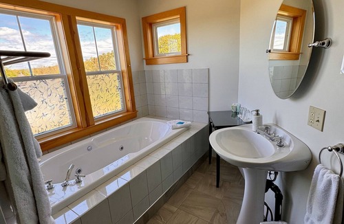 Smiths Cove Bed & Breakfast | The Harbourview Inn