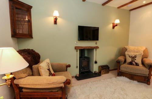 Macclesfield House | The Hare Burrows