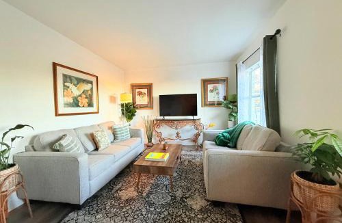 Pine Hills House | The Harmony BougainVilla