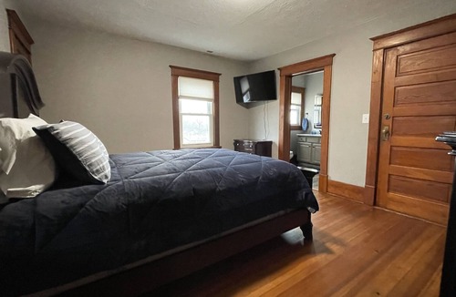 Syracuse House | The Harms House