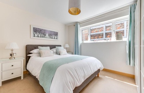 Beccles House | The Harnser