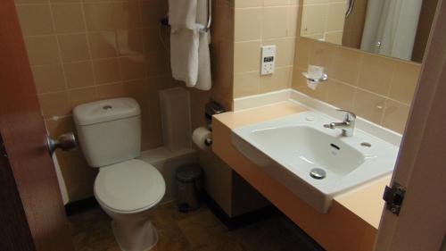 Darlington Cabin | The Harrowgate Hill Lodge