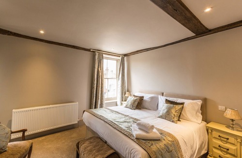 Stock Hotel | The Harvard Inn