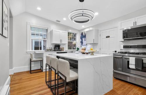 Mid-Cambridge House | The Harvard Loft