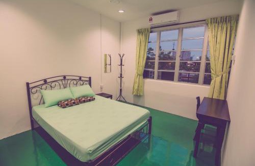 Taman Kota Laksamana House | The Haven Inn