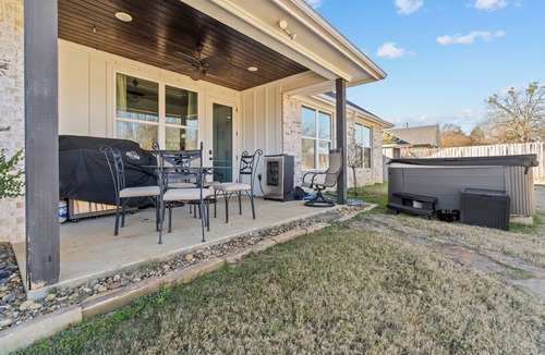Bullard House | The Haven on Loveless Street w/Full Game Room & Hot Tub