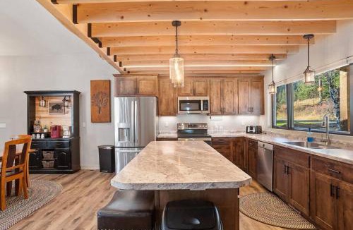 West Pennington House | The Haven-Rustic Secluded Cabin