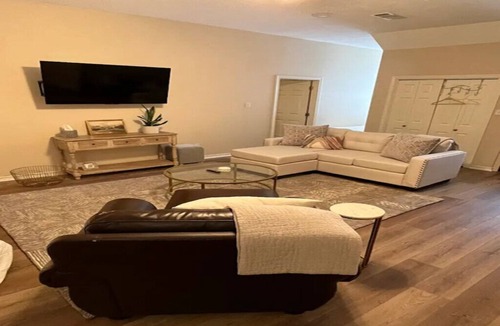 Wellborn Apartment | The Haven