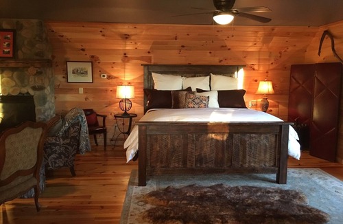 Mount Jackson House | THE HAY LOFT in the Beautiful Shenandoah Valley