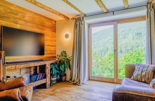Forville Ski Chalet | The Haybarn – Boutique Catered Chalet in Serre Chevalier with Panoramic Views