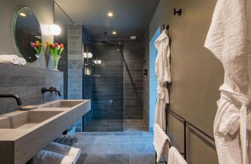 Etchinghill House | The Hayloft by Bloom Stays