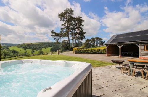 Tirabad House | The Hayloft